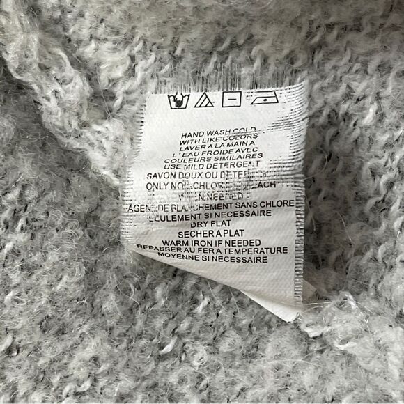 ECHO light gray wool blend warm textured open front cardigan vest, size M / L - Picture 10 of 12